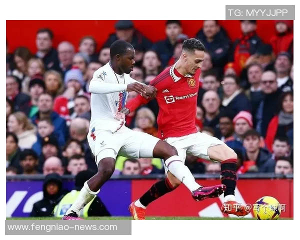 英超激战曼联大胜里昂神奇扑救点燃全场激情瞬间解析