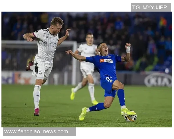 德甲焦点战波尔图与里昂战平乌龙球引发争议判罚全场沸腾